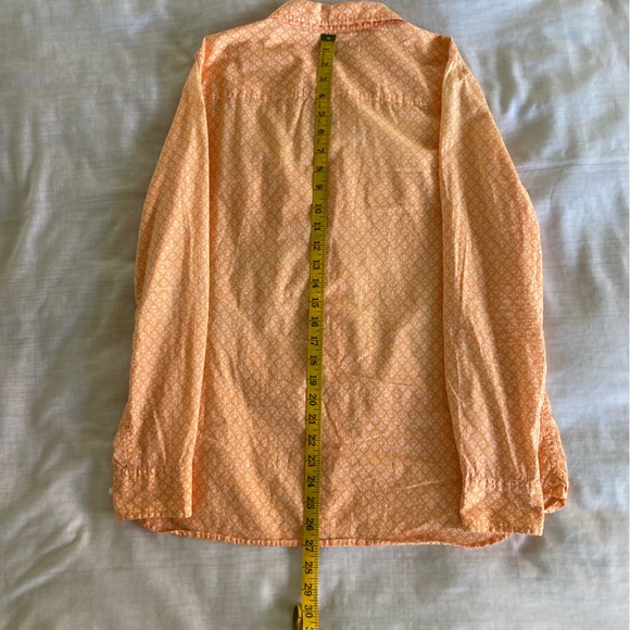 GAP Boyfriend fit button down cotton shirt. Size L in soft orange & white print - Picture 2 of 8